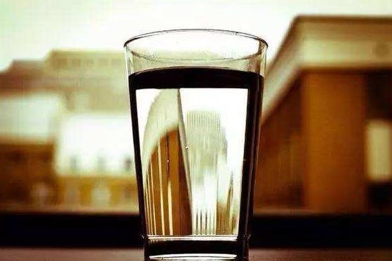 隔夜的白开水致癌吗, 到底能不能喝？保温瓶的水过夜能喝吗